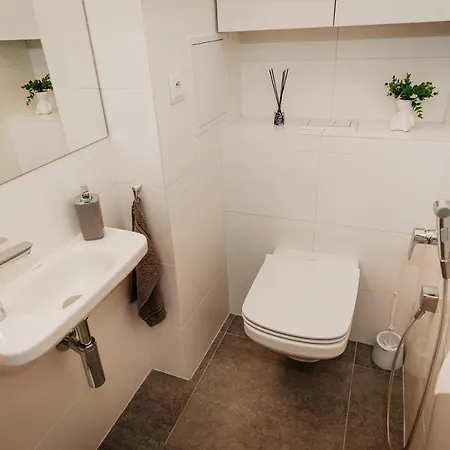 Old Town Center 2 - Private Parking Included Košice