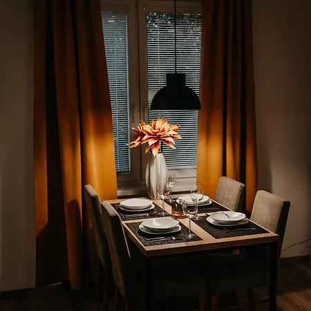 Old Town Center 2 - Private Parking Included Lägenhet